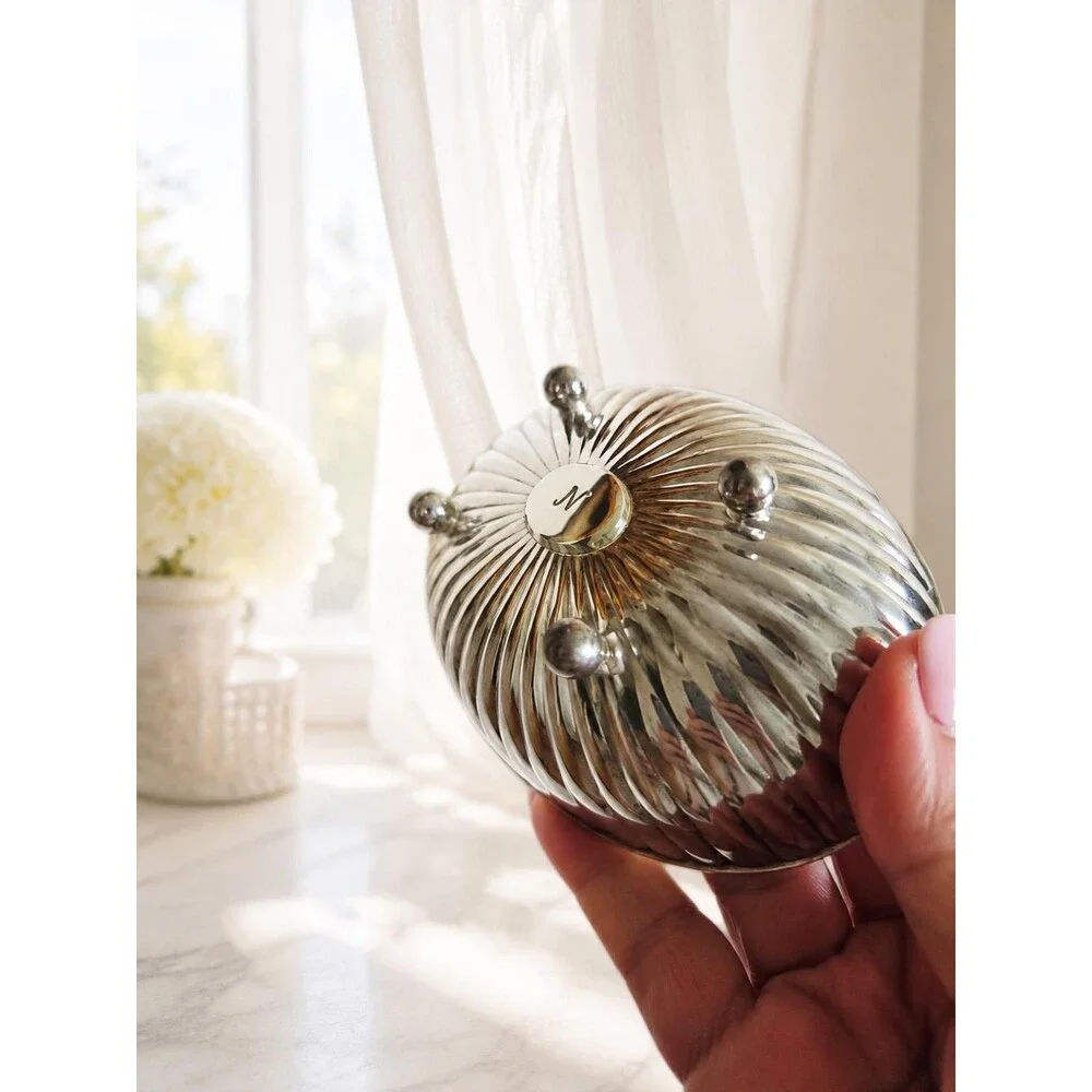 Unbranded beautiful vintage
